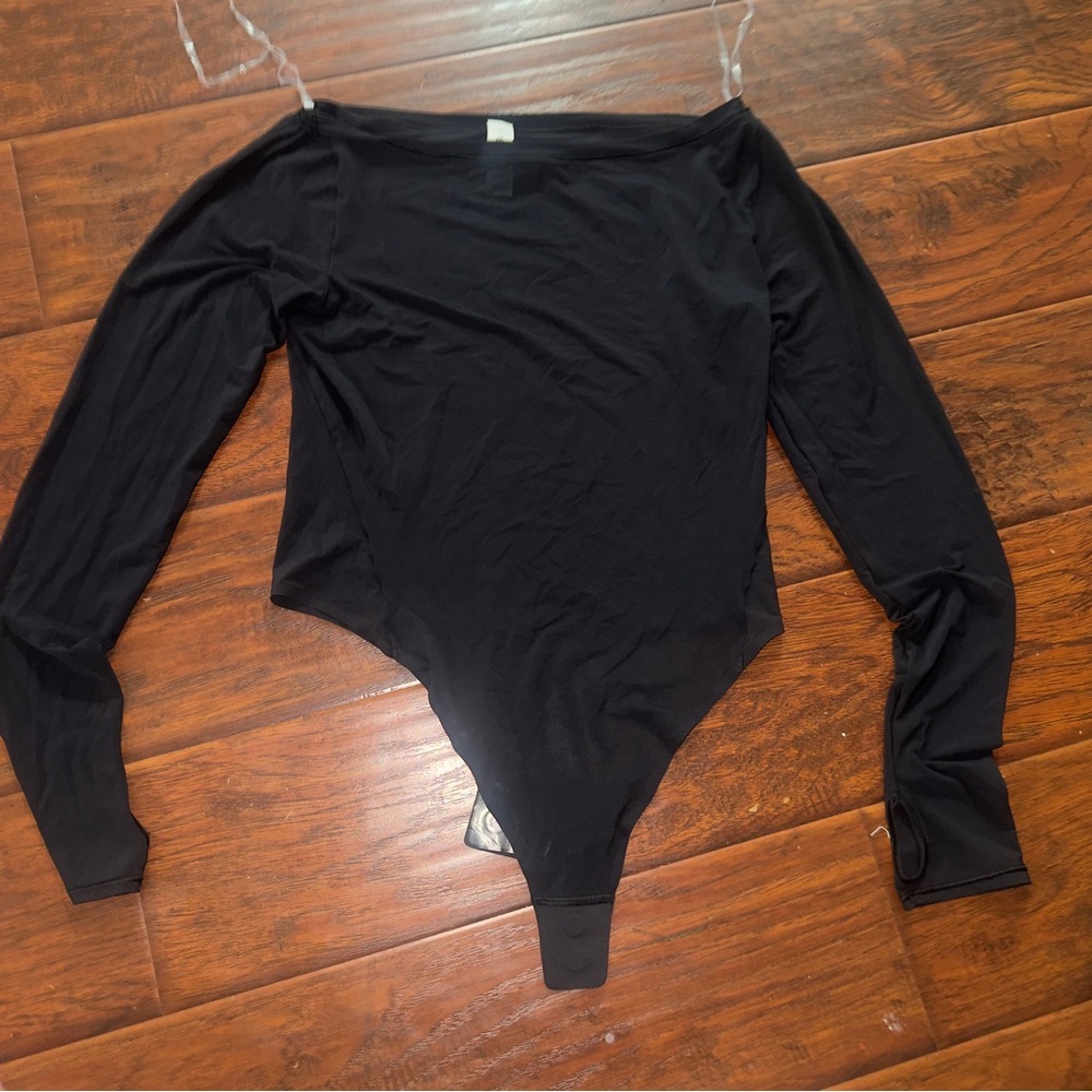 lululemon athletica Black Long Sleeve Bodysuit large shear